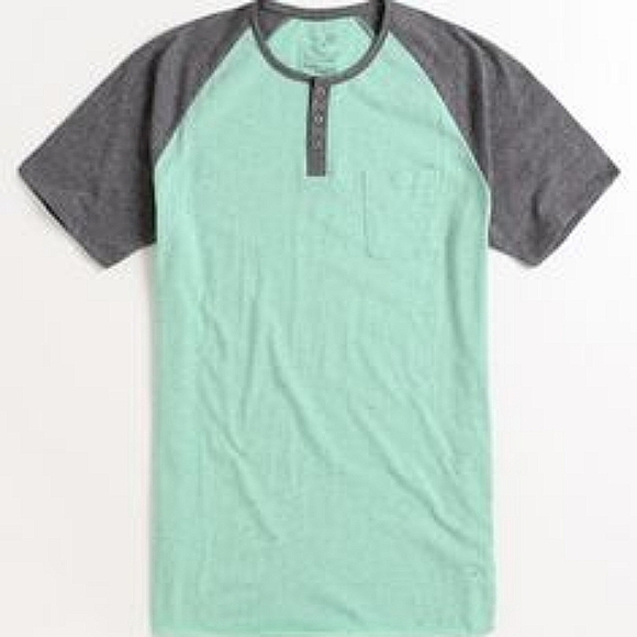 on the byas Other - On the Byas Green & Gray Raglan Henley Tee M 🌿
